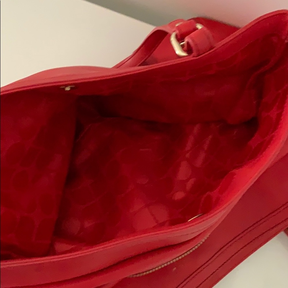 Kate Spade Tote - Picture 4 of 8